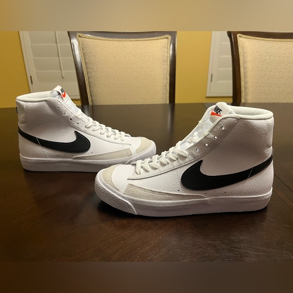 New Nike blazer Mid 77 Leather White Black Sneaker Shoes Size US 7Y - Picture 9 of 12